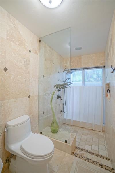 131 NW 84Th Way