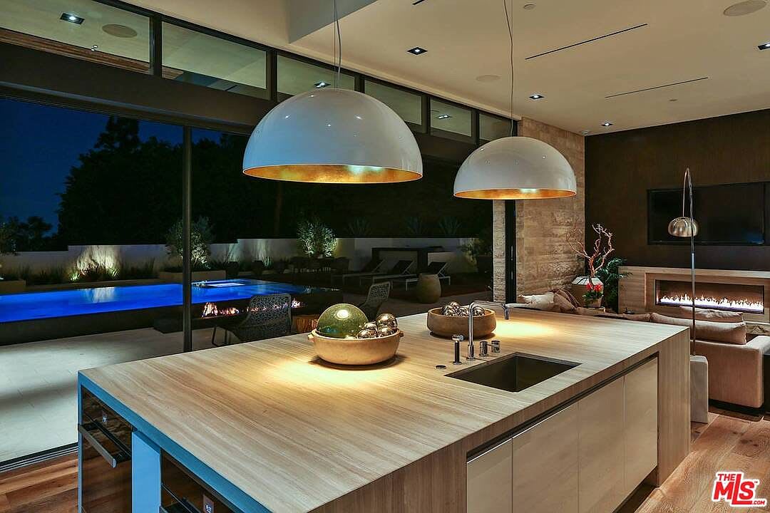 View Lumina