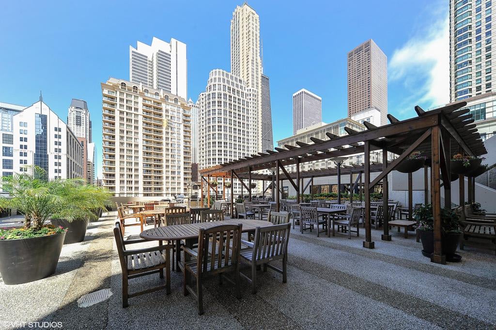 30 E Huron Unit 4609