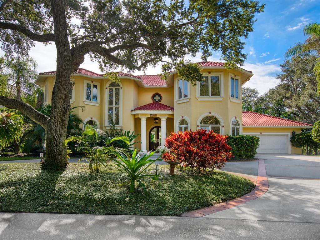 1669 Landings Ln