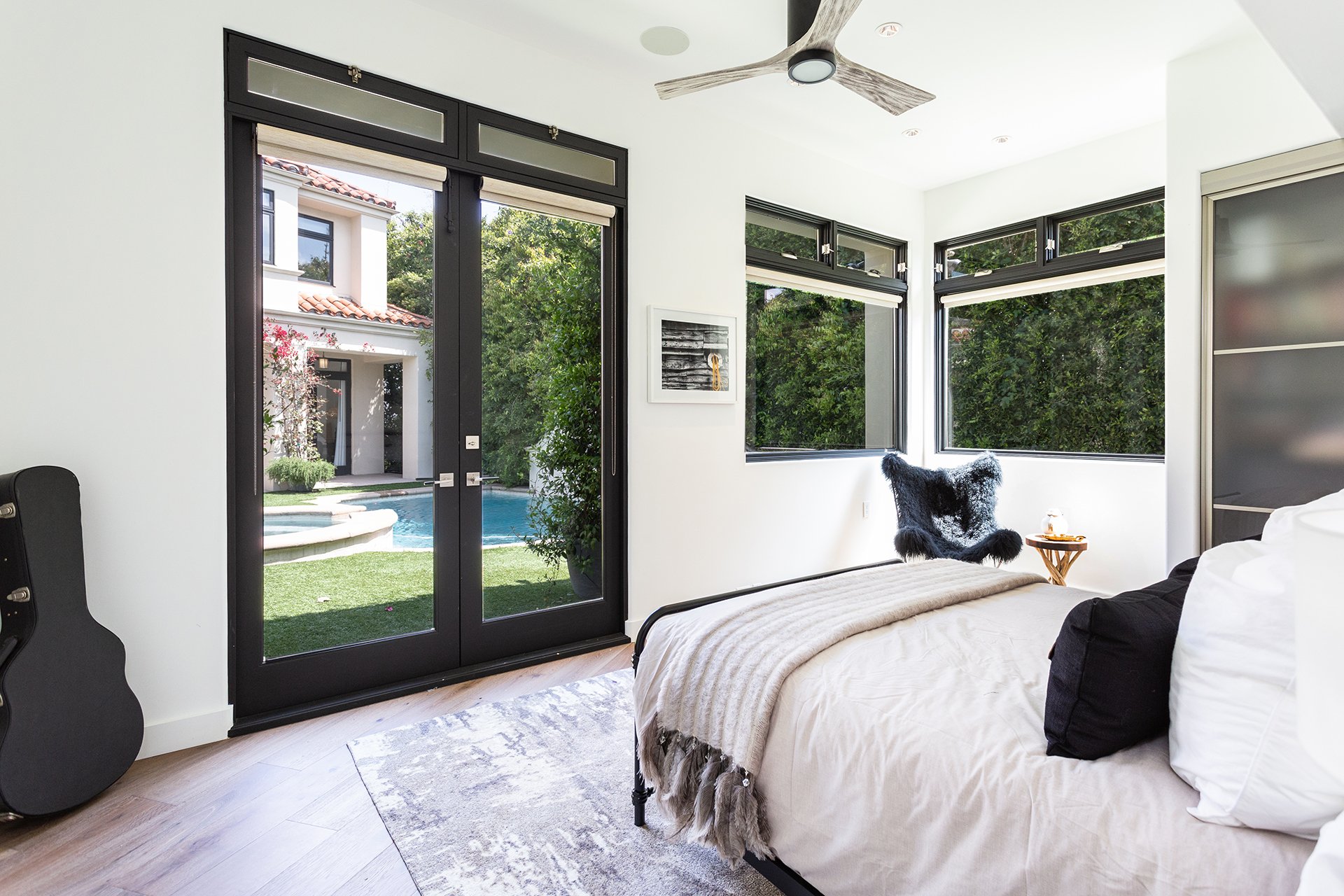 2943 Club Dr, Cheviot Hills