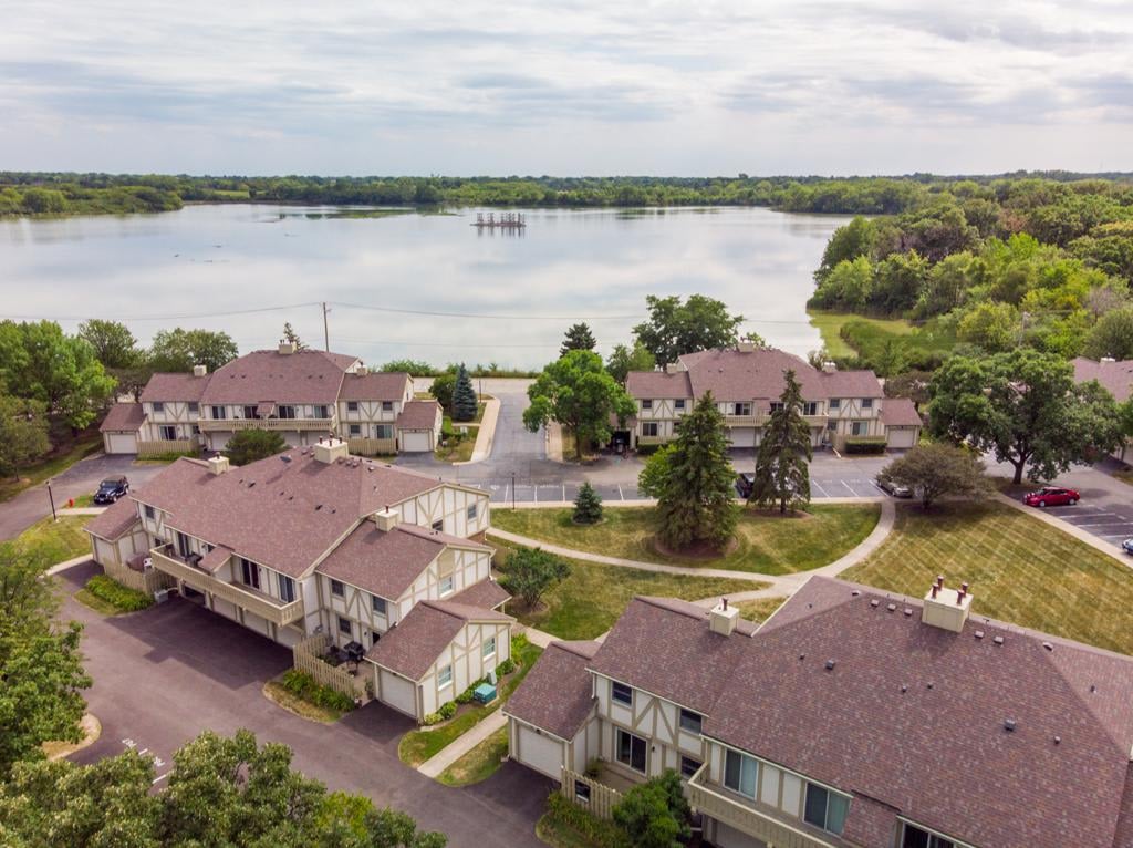 210 Queens Cove