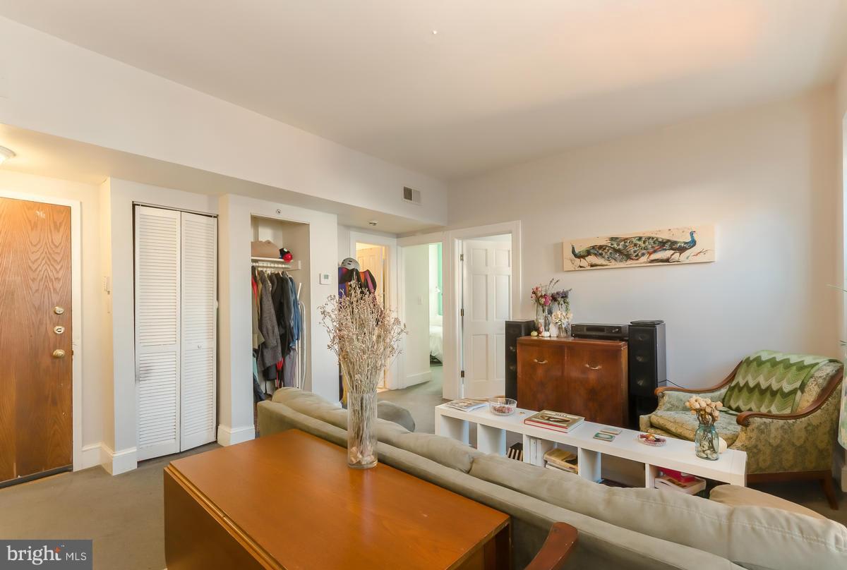 2008 16th St NW, # 302