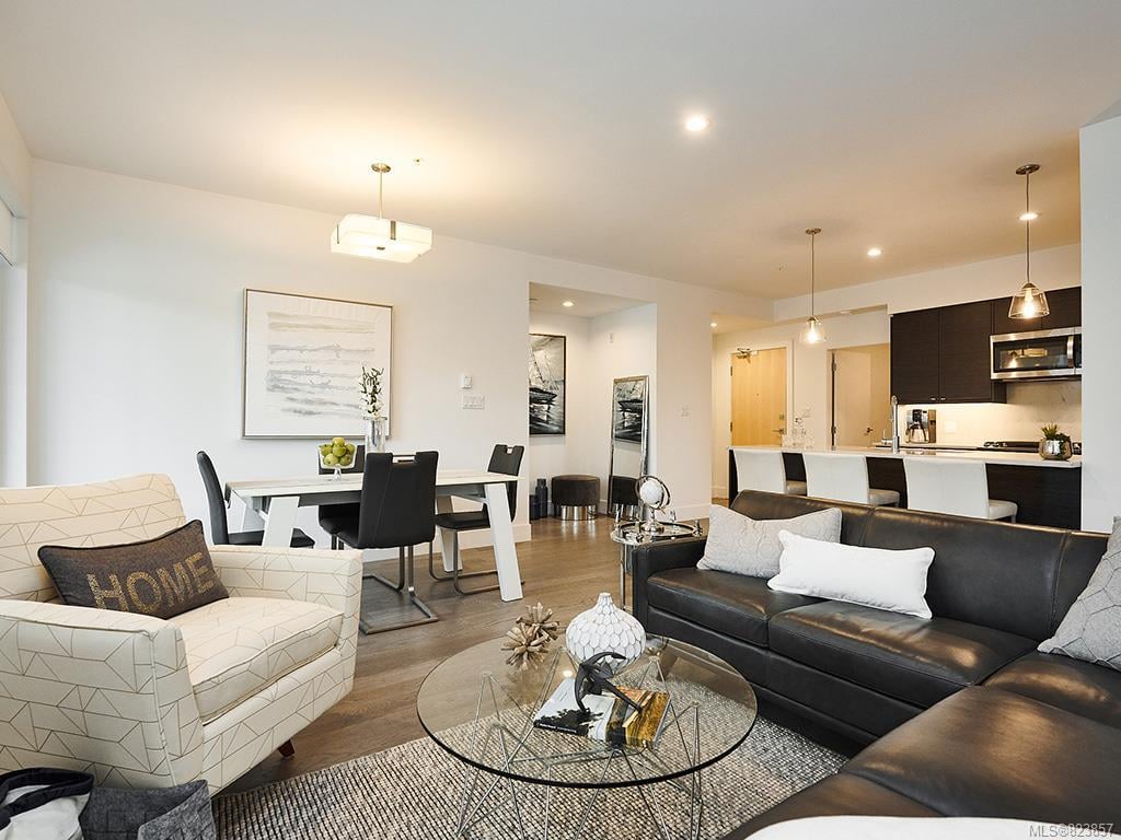 305B-10682 McDonald Park Rd
