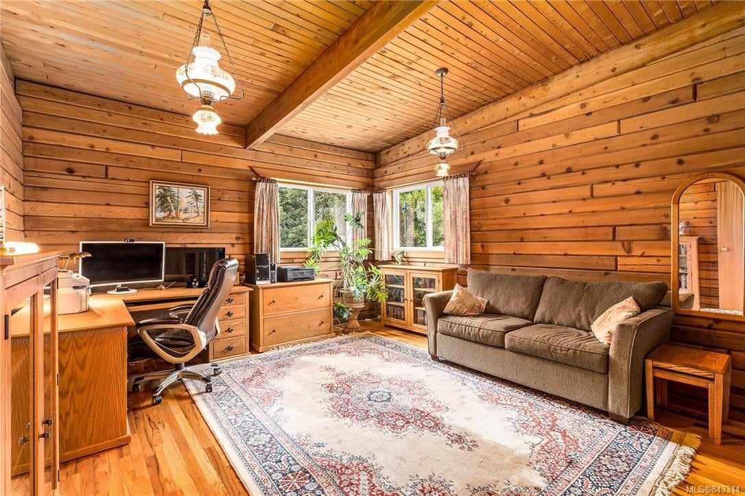 2482 Skedans Rd