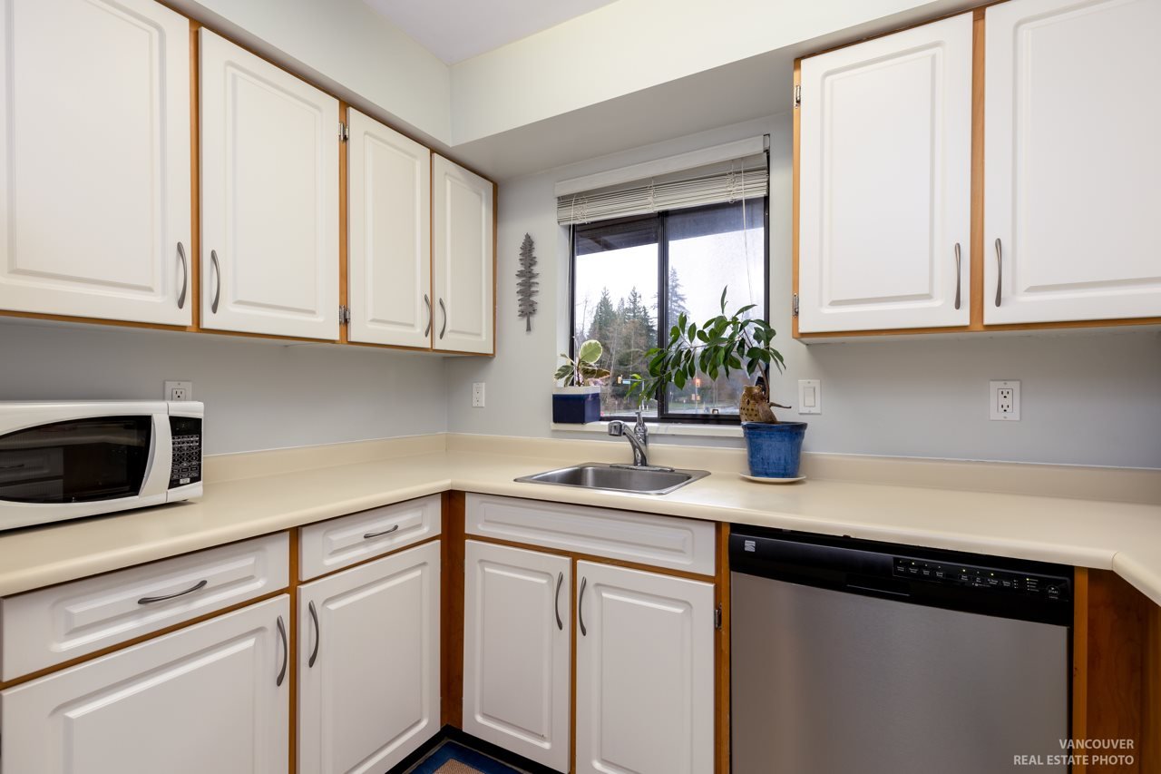 308-3420 Bell Ave