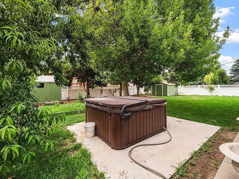 19 Cornell Cir
