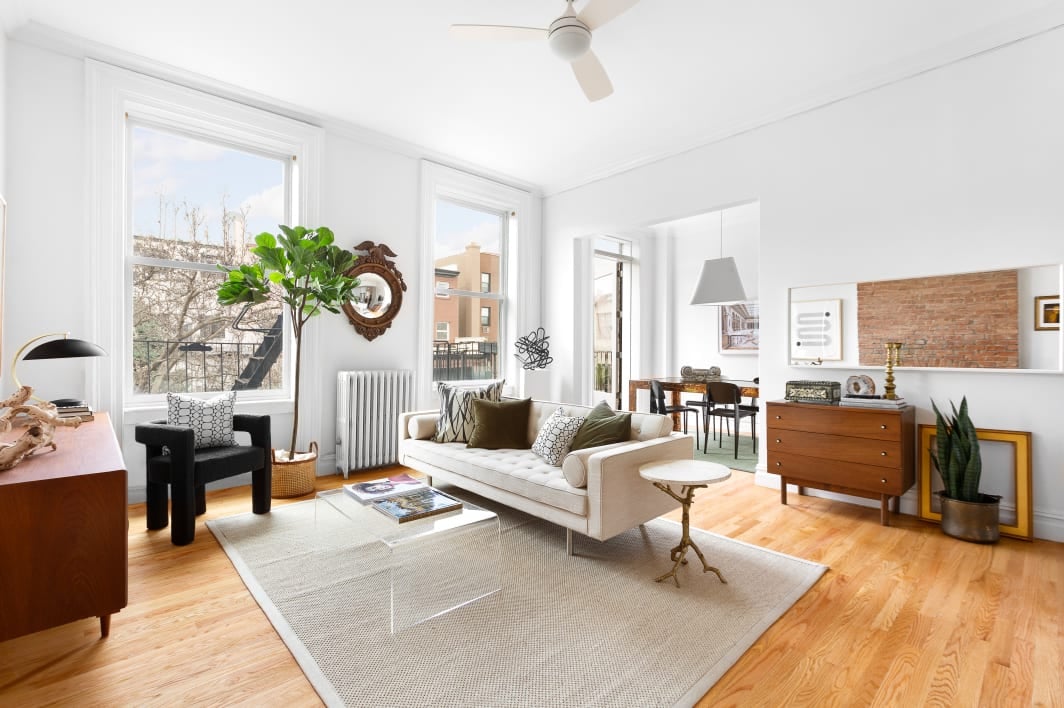 240 Carroll Street Unit: 3
