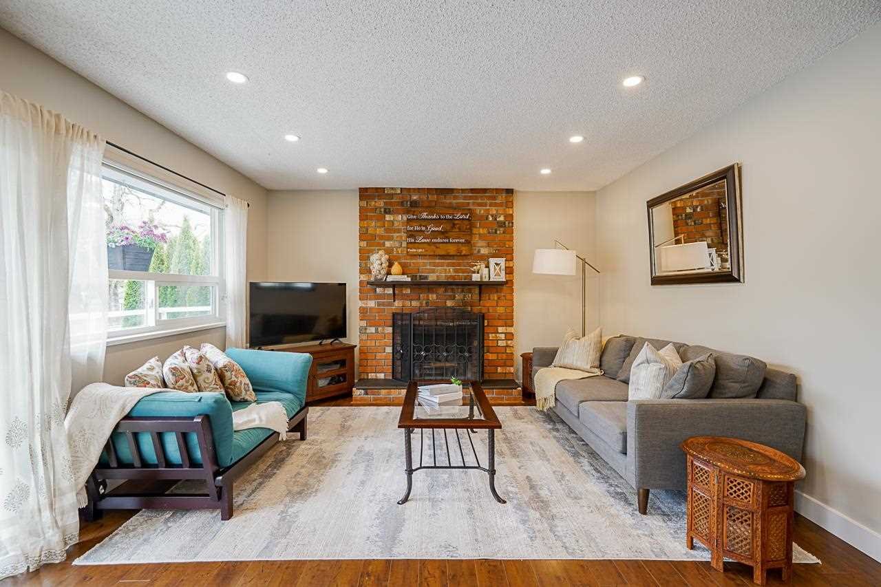 1288 Victoria Dr