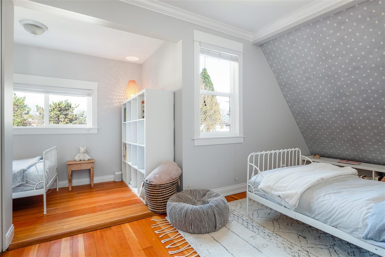 21 E 17th Ave