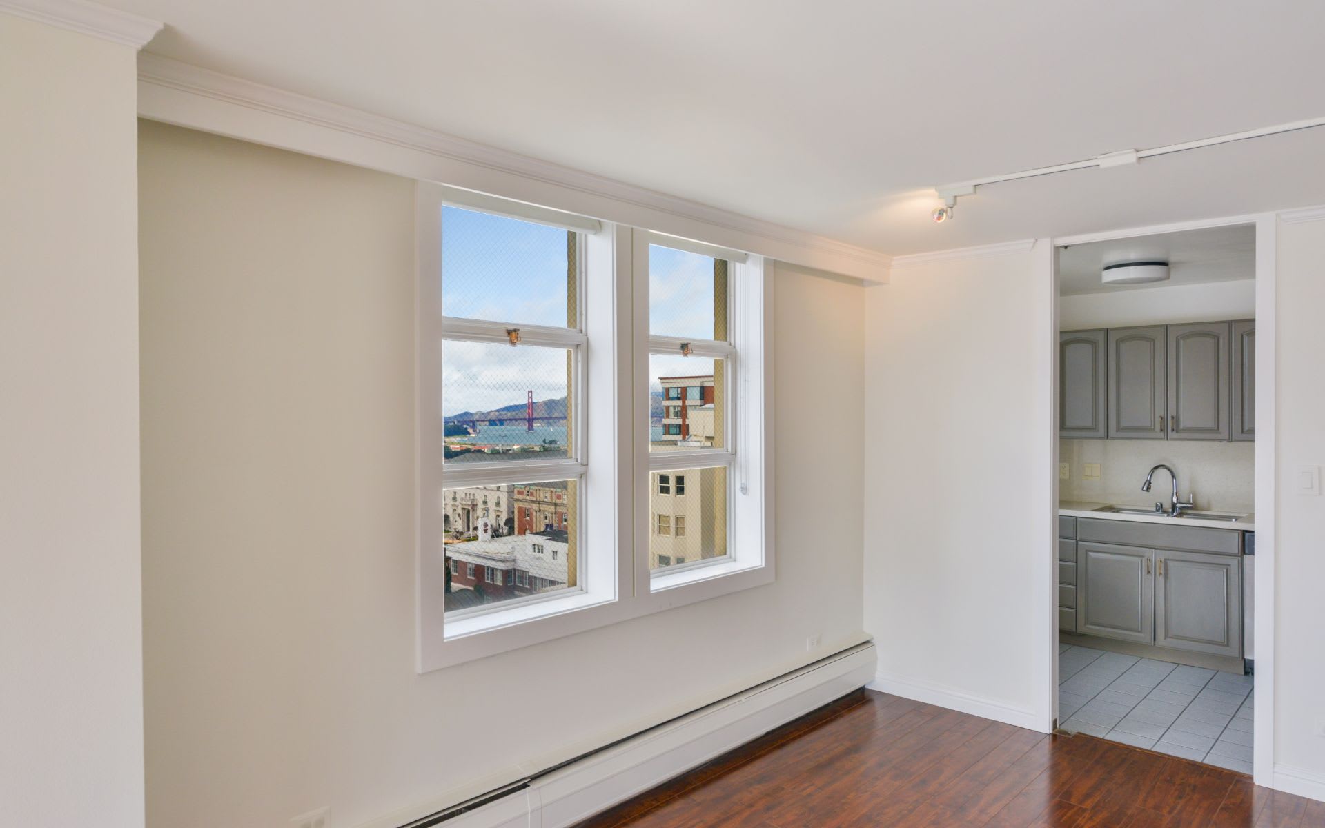 2200 Pacific Ave #10F