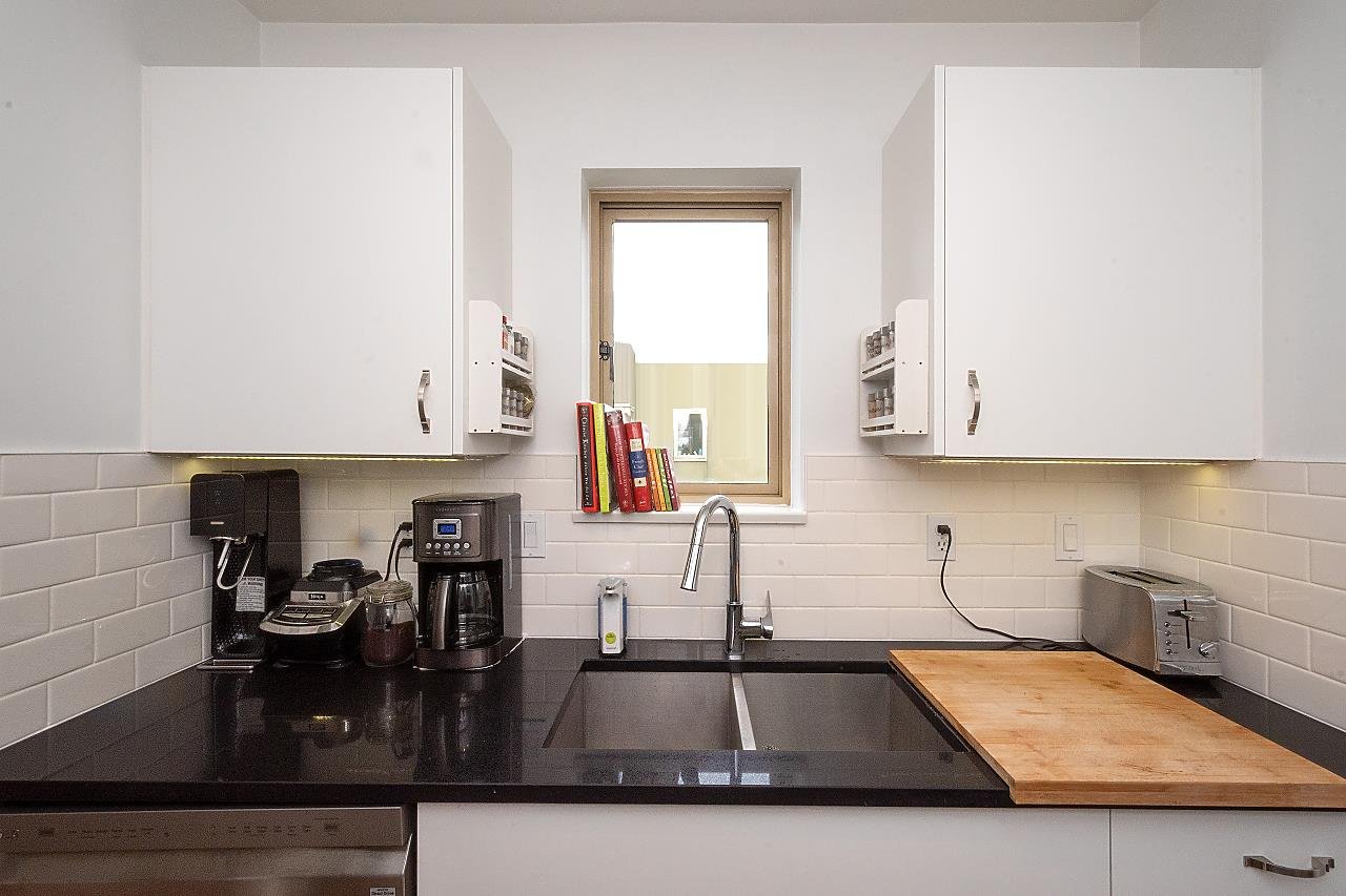 420-1820 W 3rd Ave