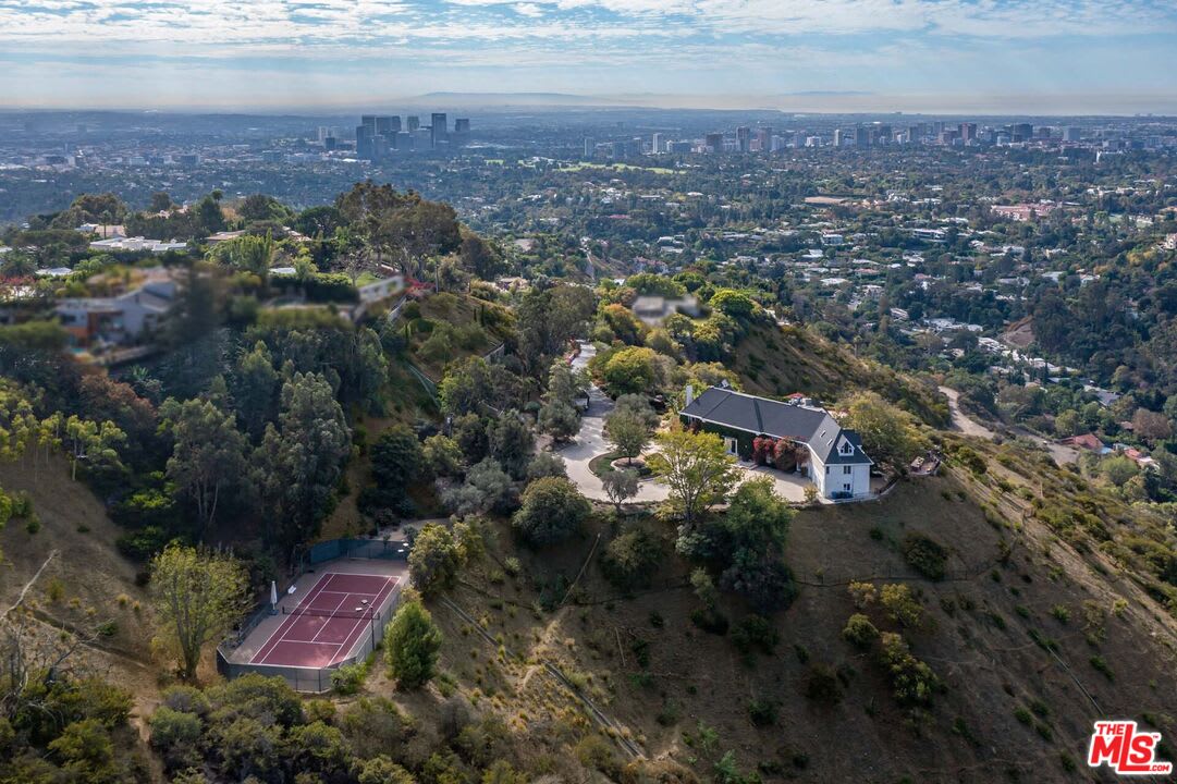 Villa Estate