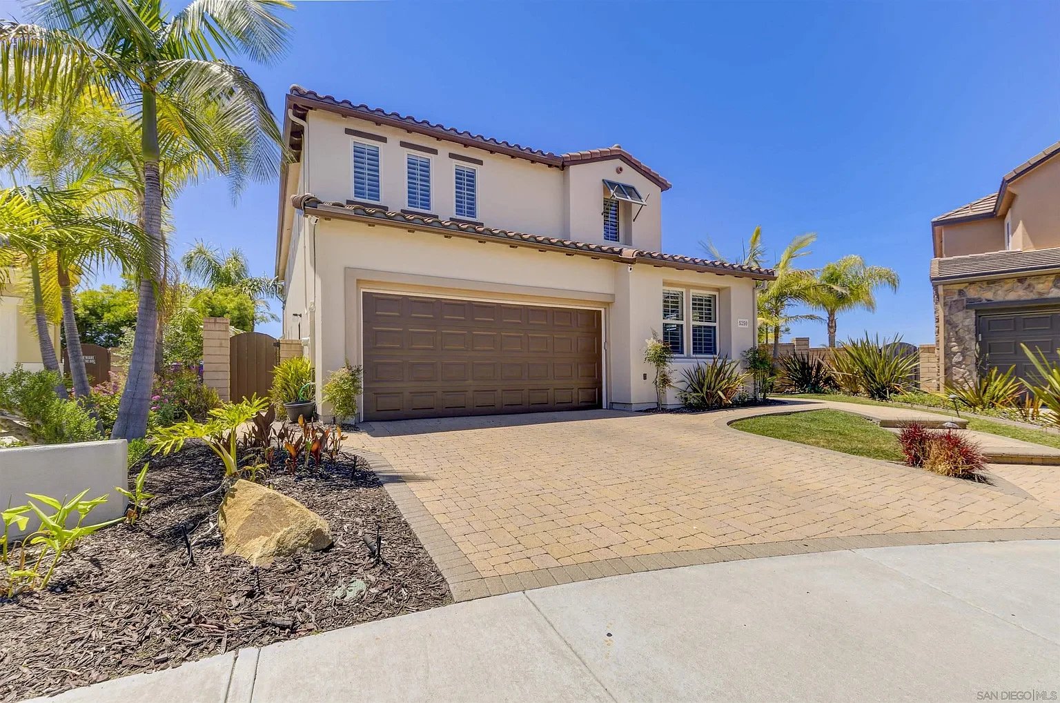 5250 Foxborough Point