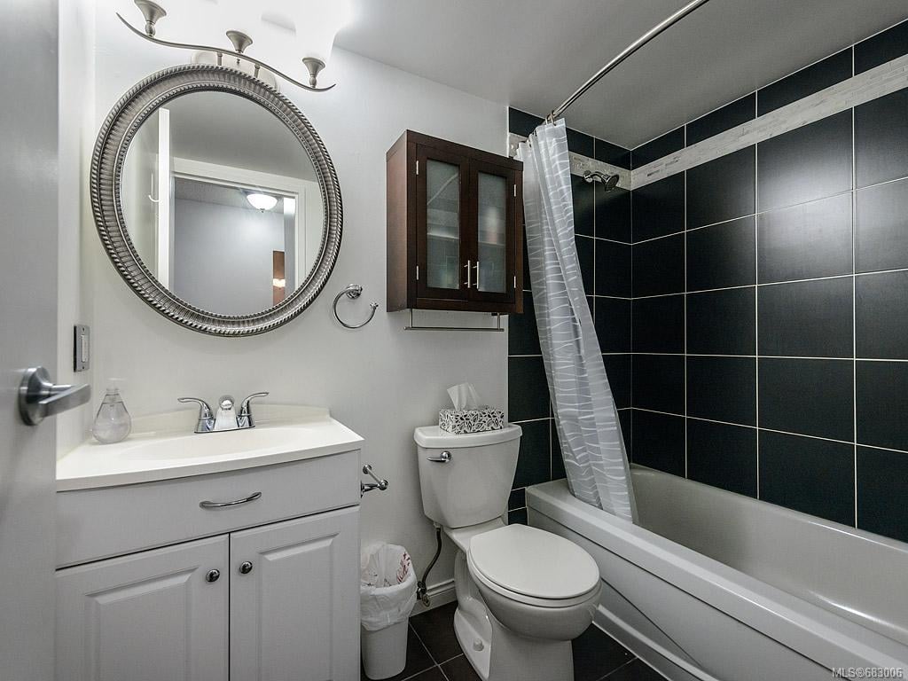 406-2757 Quadra St