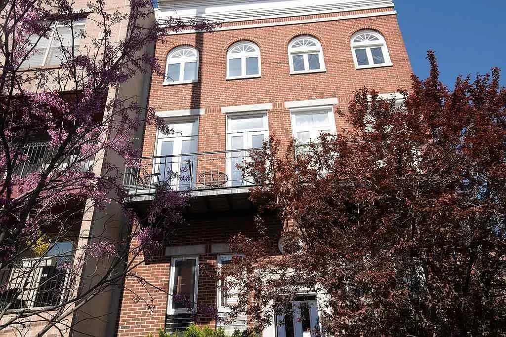 132 Jackson St Unit 2FS