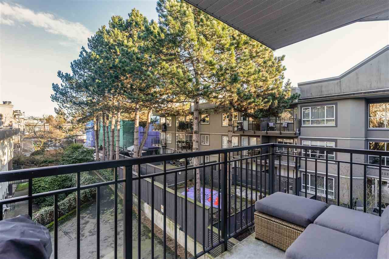 317-555 W 14th Ave