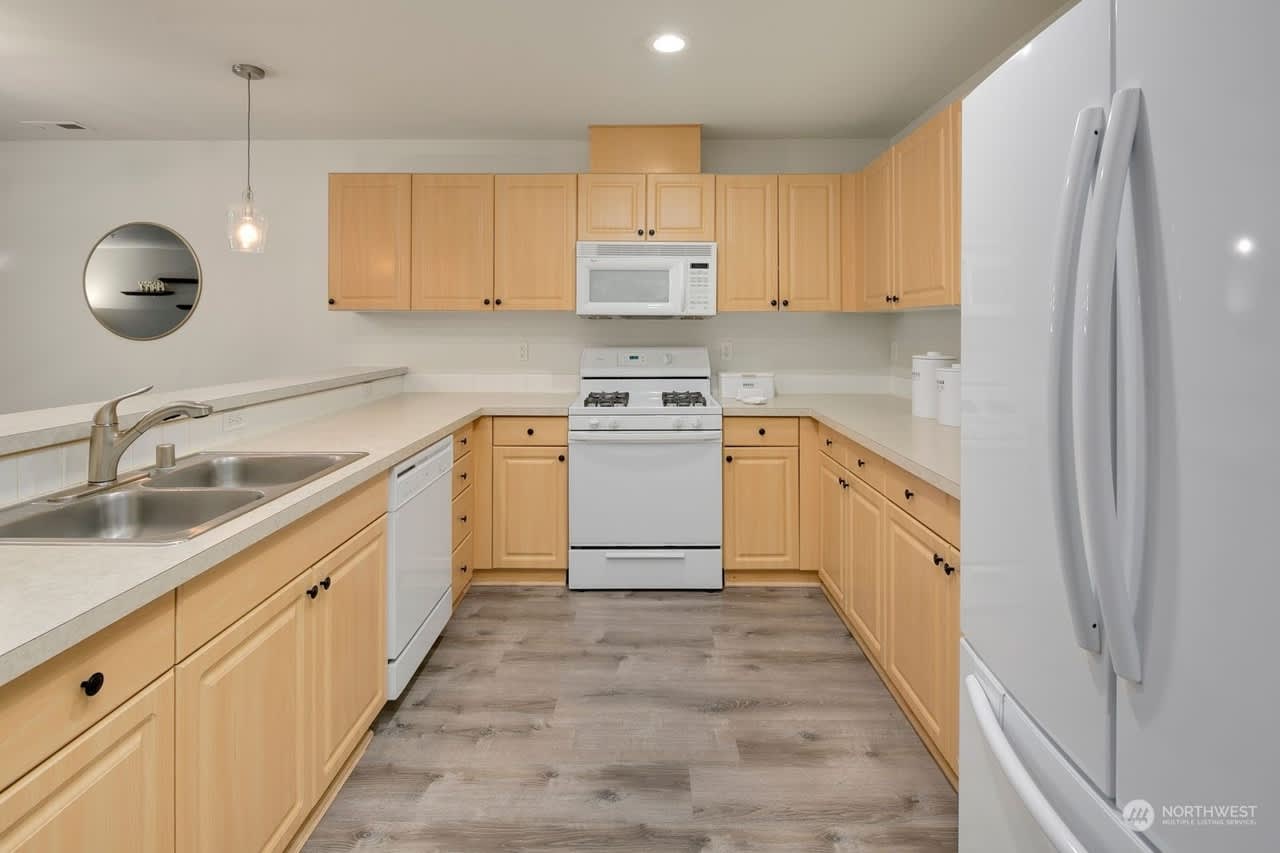 15414 35th Ave W #11