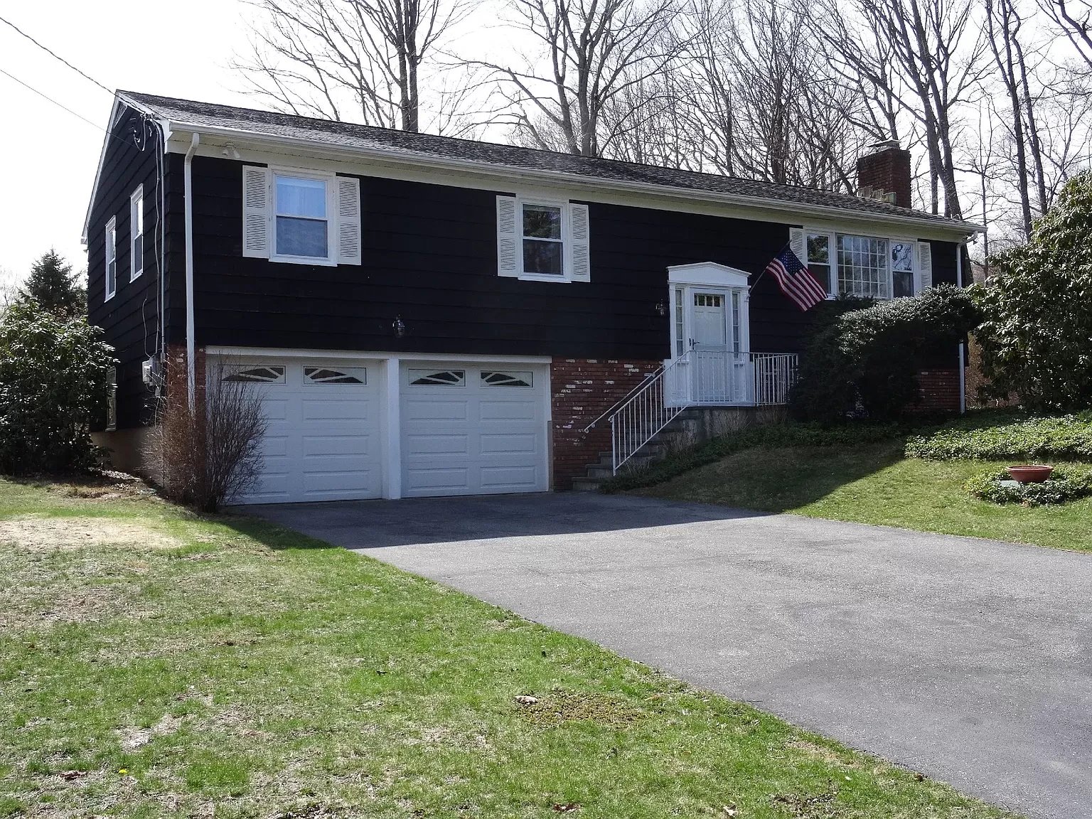 7 Laurel Hill Pl