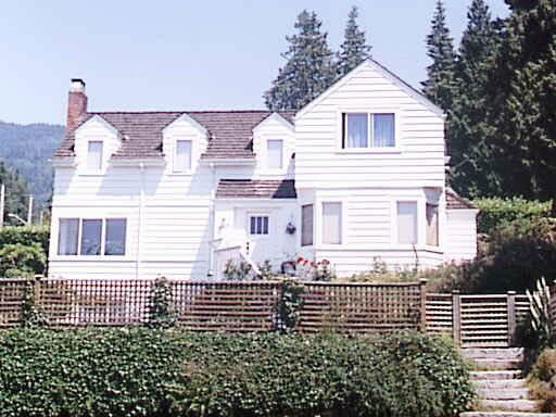 2695 Marine Dr