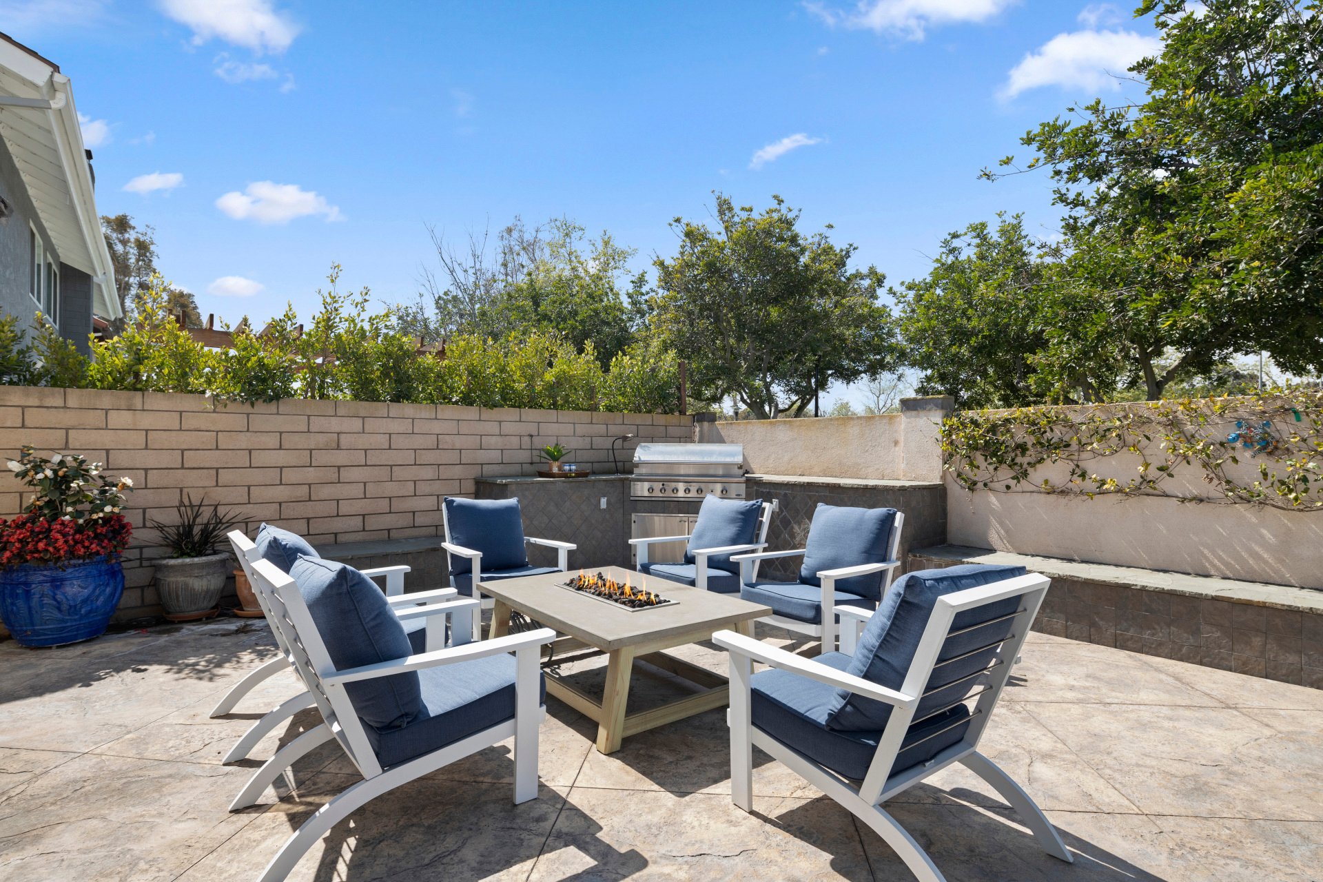 2709 Starbird Dr