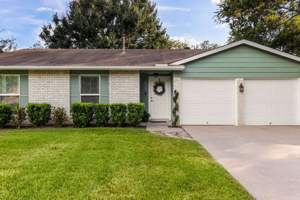 2505 Broken Oak Dr