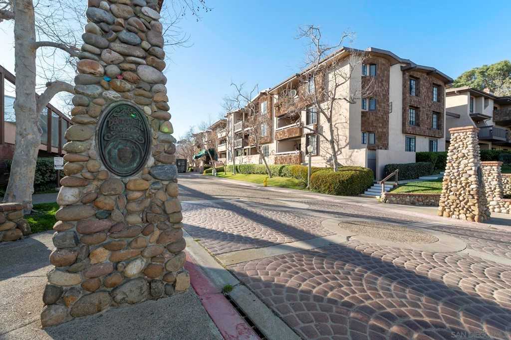 8880 Villa La Jolla Dr. Unit 106