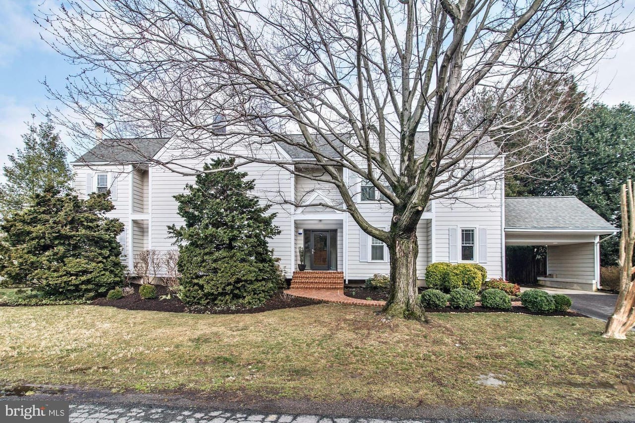 1541 Hunting Ave