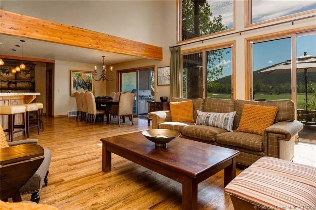 2801 ESTATES DR