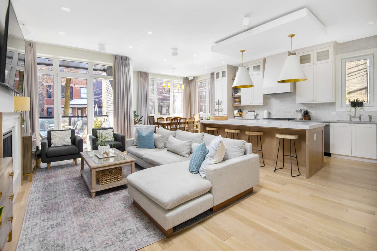 702 W Wellington Ave #1S