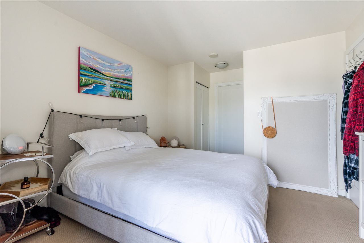 1508-1 Renaissance Square, New Westminster