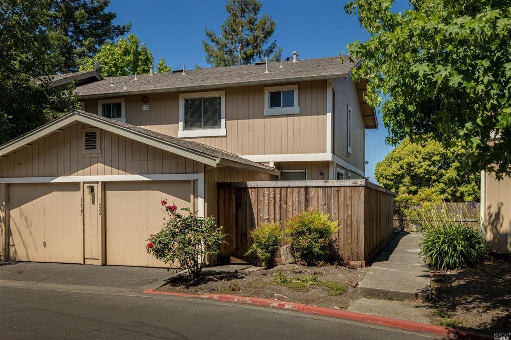 1424 GOLD WAY