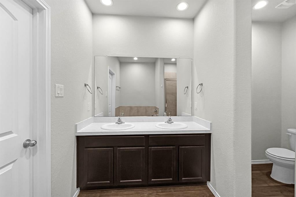 21210 Bellaria Summit Trce