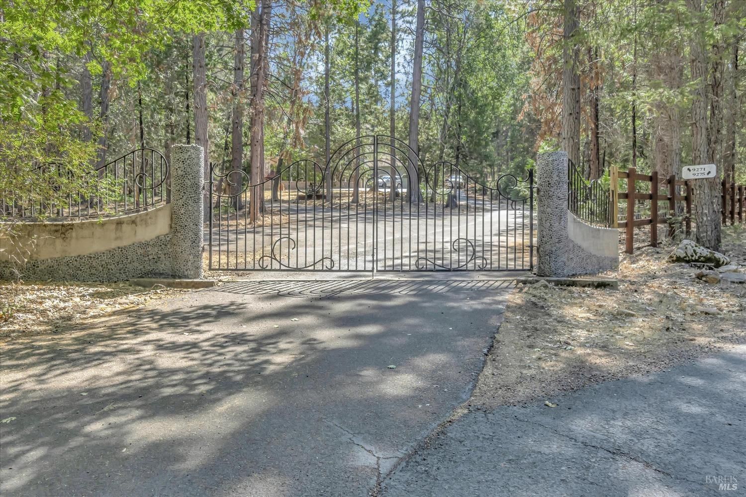 9271 Antler Hill Dr