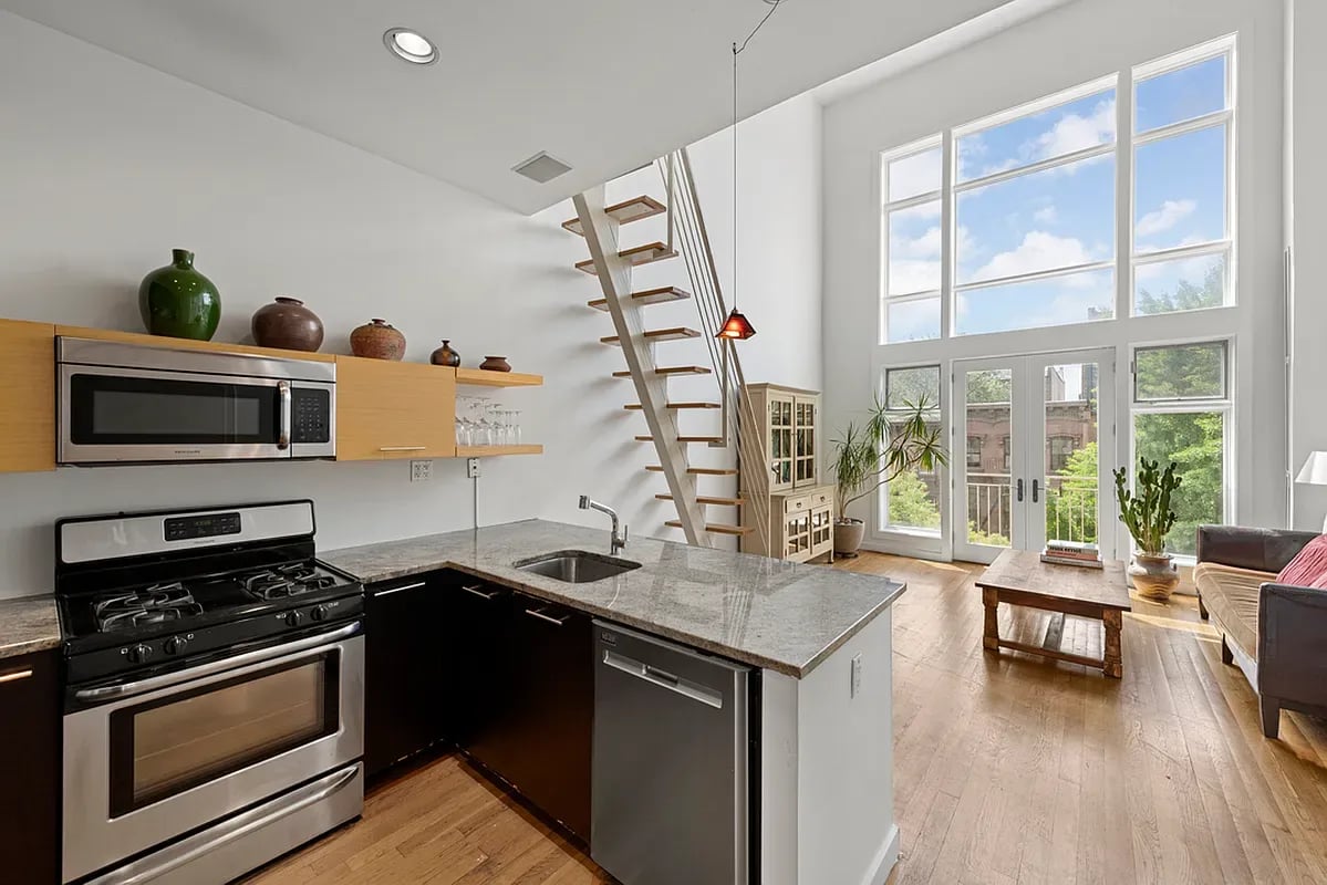  319 Greene Ave #4B 