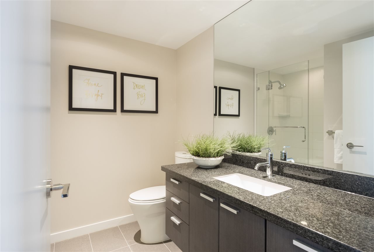 2401-2232 Douglas Rd
