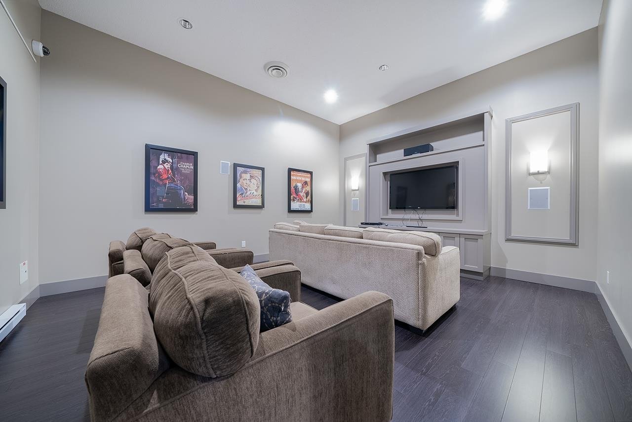 206-9288 Odlin Rd