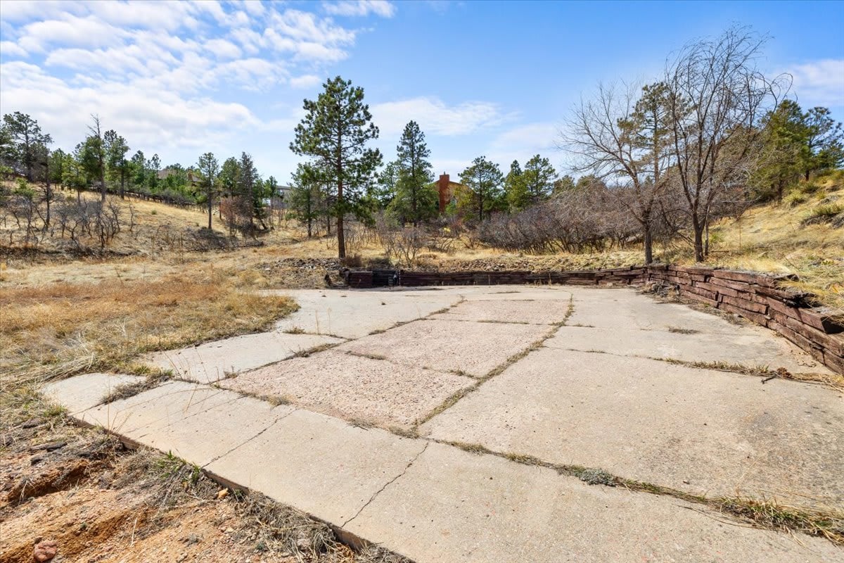 1425 Oak Hills Drive