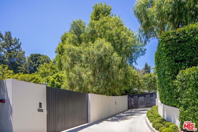 Blissful Manor