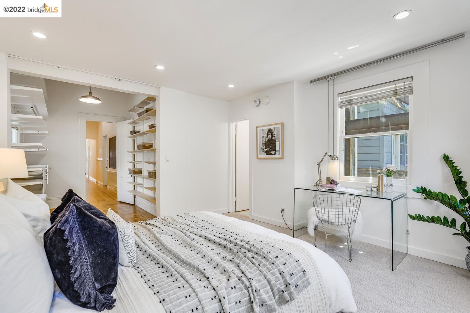 1170 S Van Vess Ave Unit: 2