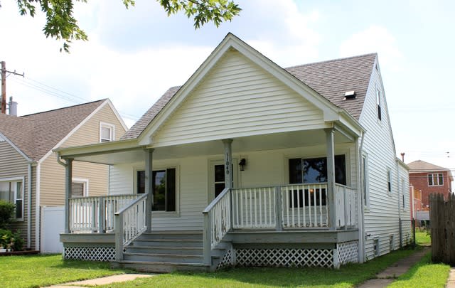 11040 S. Millard Ave.