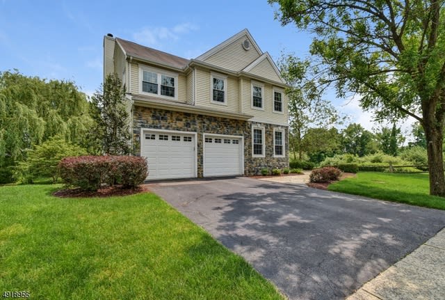 63 Blaine Ct