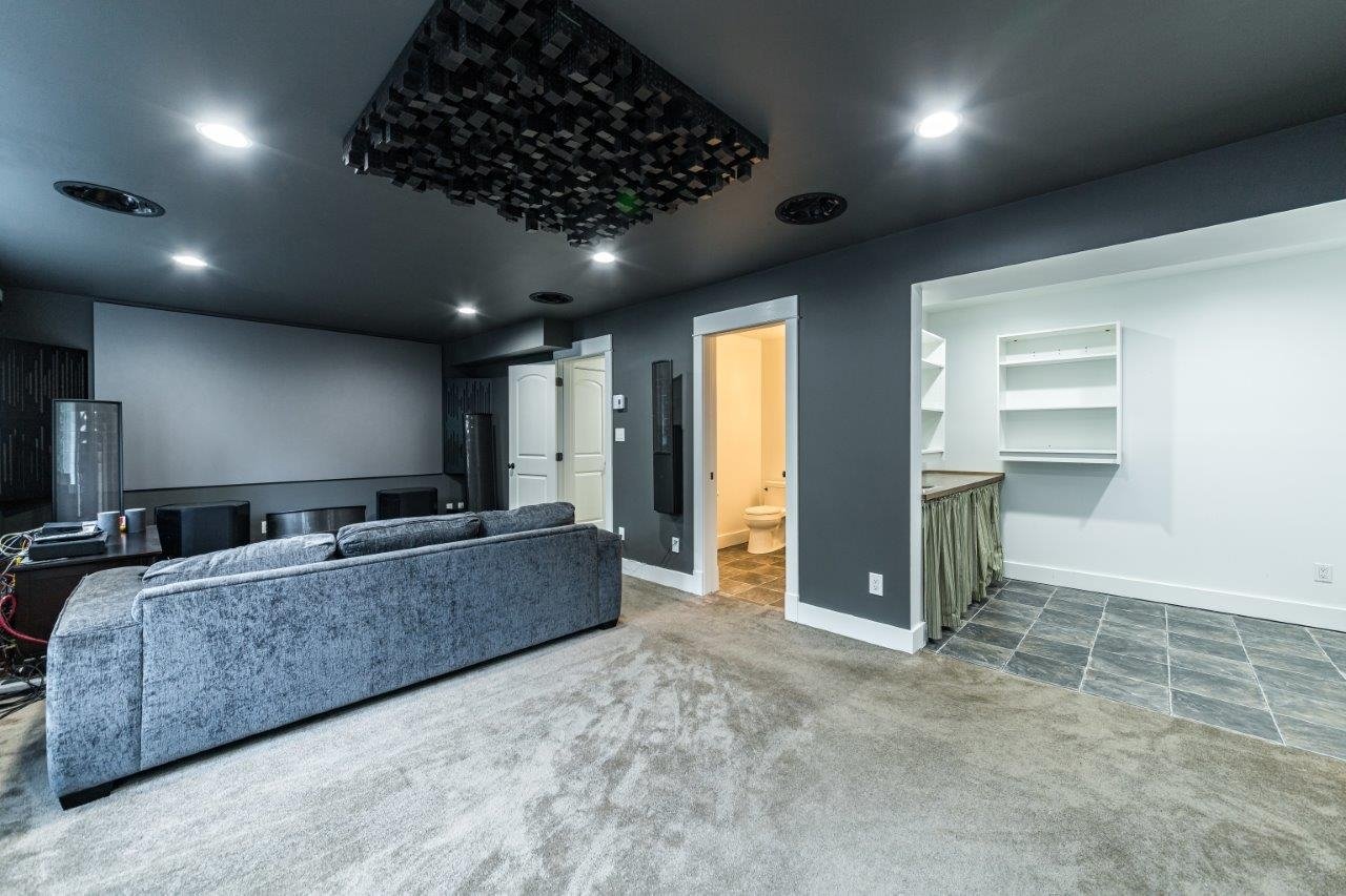 347 Salal Rd