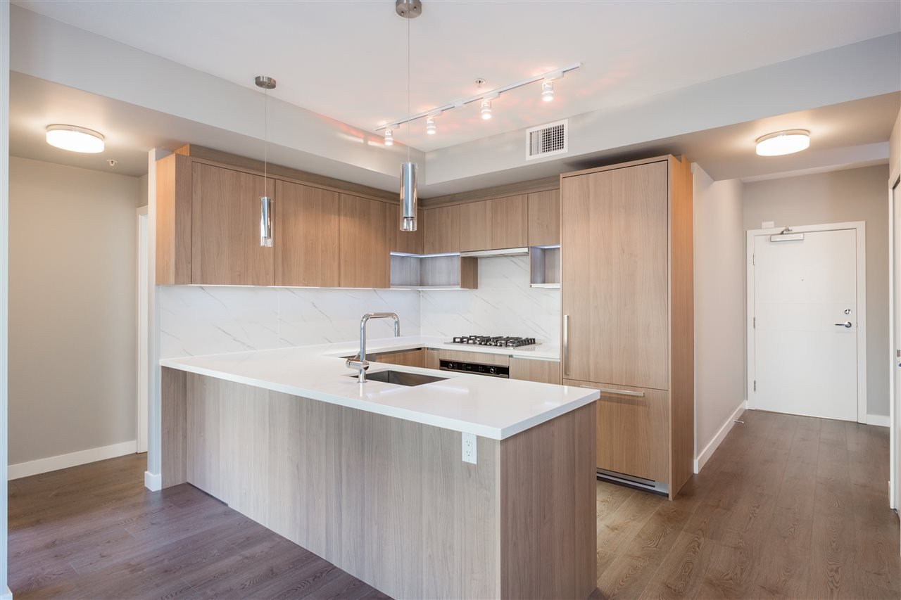 210-9333 Tomicki Ave