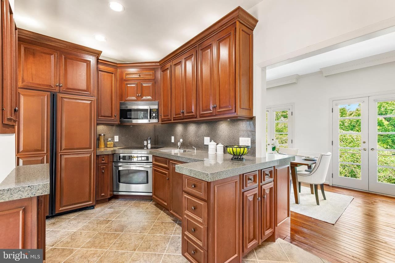2128 Cathedral Ave NW - Buyer Represented