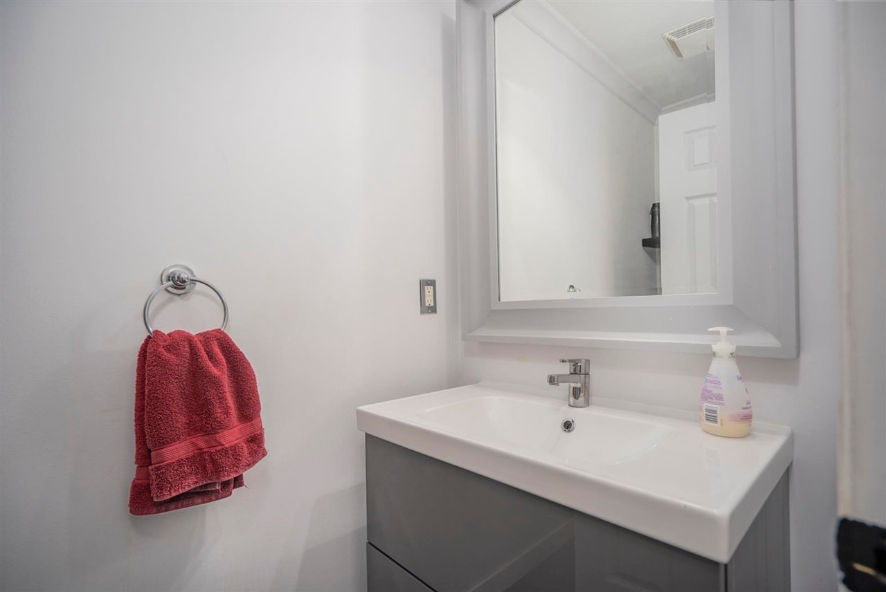 401-3308 Vanness Ave