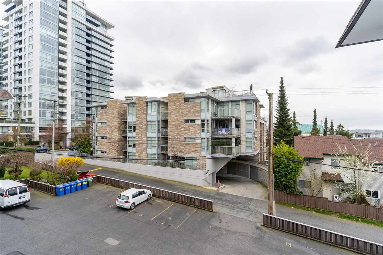212-1345 Chesterfield Ave