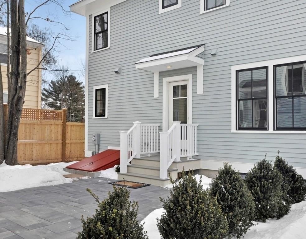 15 Maple Street