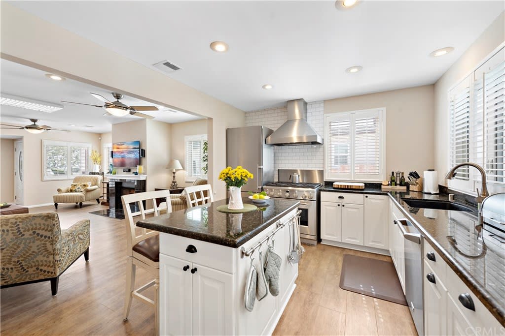353 S Weymouth Avenue