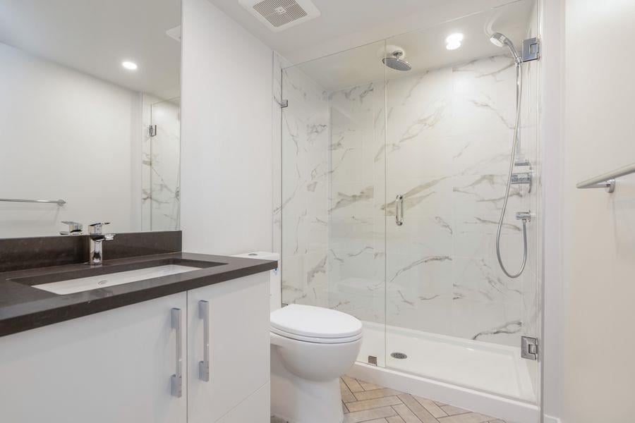 310-2508 Fraser St